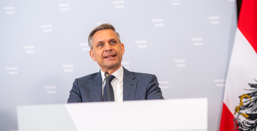 Wirtschaftsminister Wolfgang Hattmannsdorfer