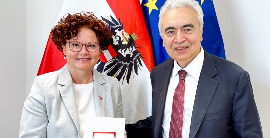IEA-Exekutivdirektor Fatih Birol und Staatssekretärin Elisabeth Zehetner präsentieren aktuellen Prüfbericht "Austria 2026 Energy Policy Review"