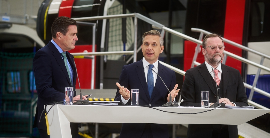 Bundesminister Wolfgang Hattmannsdorfer, Bundesminister Peter Hanke und Deregulierungsstaatssekretär Sepp Schellhorn