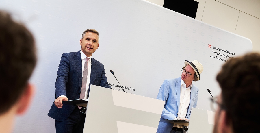 Pressekonferenz mit Bundesminister Wolfgang Hattmannsdorfer und Professor Harald Oberhofer