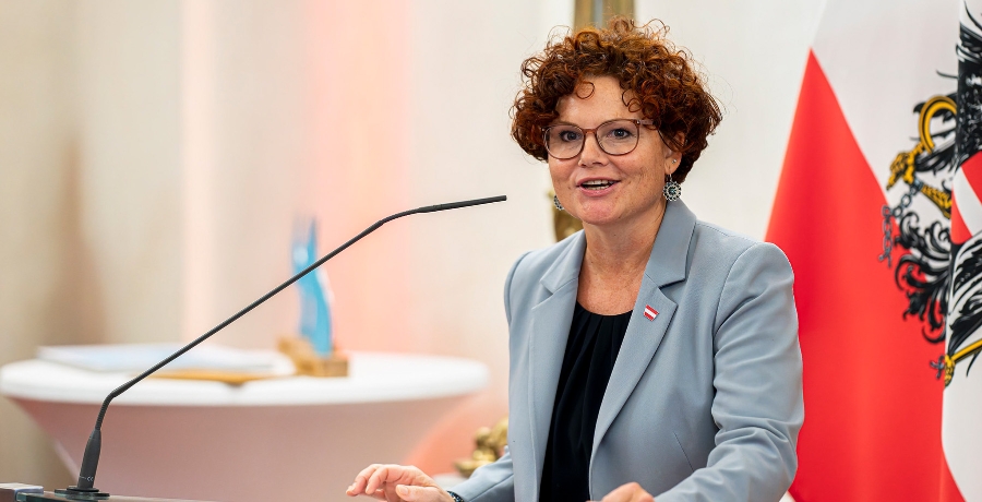 Staatssekretärin Elisabeth Zehetner