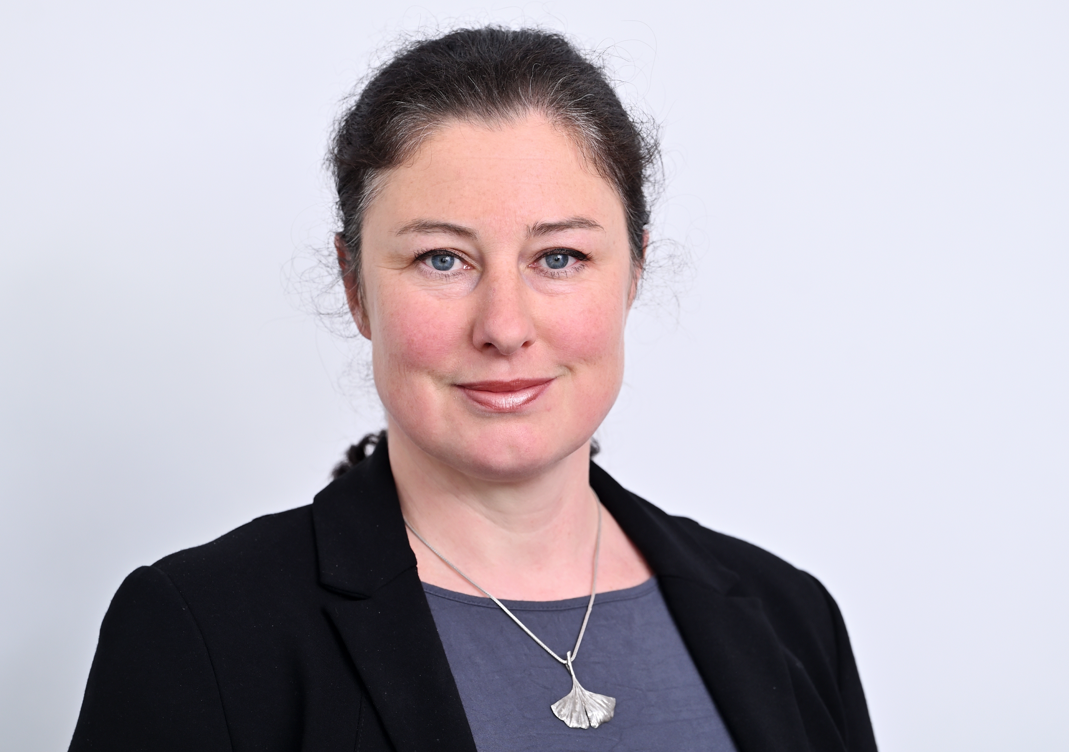 Alice Grancy, Die Presse, Porträt