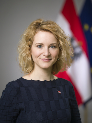 portrait_evamaria_holzleitner