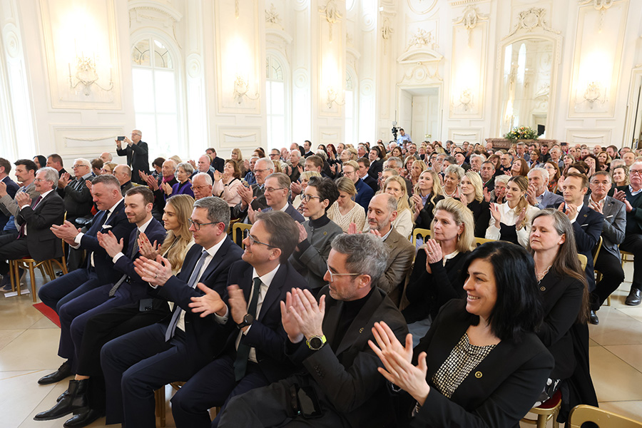 Besucher der Ausstellung 