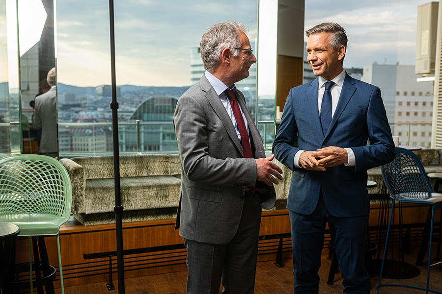 Wirtschaftsminister Wolfgang Hattmannsdorfer mit Finanzminister Markus Marterbauer
